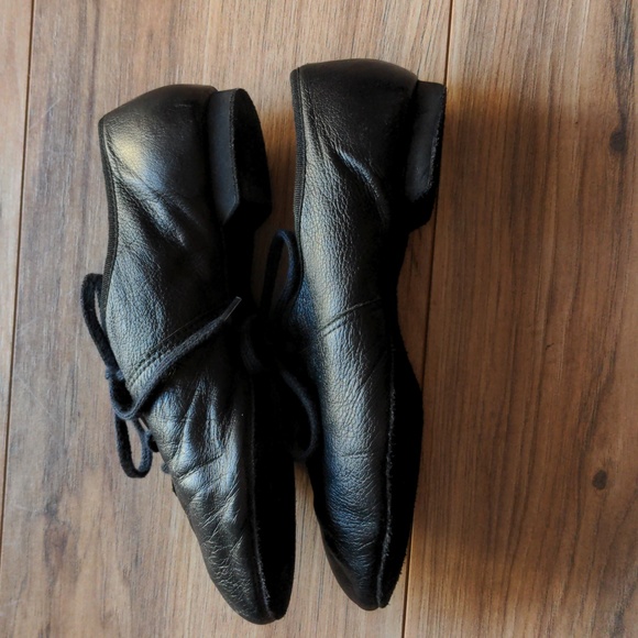 Capezio 357 Jazz Shoe - Picture 4 of 8